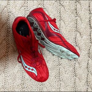 saucony track spikes